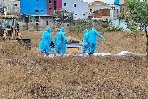 Blocking burial or cremation of victims of notified disease to attract 3-yr jail term in TN