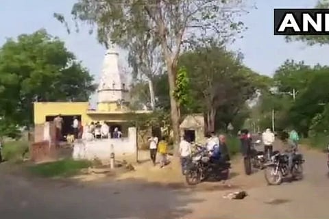 Two temple priests killed in UP, Oppn targets BJP