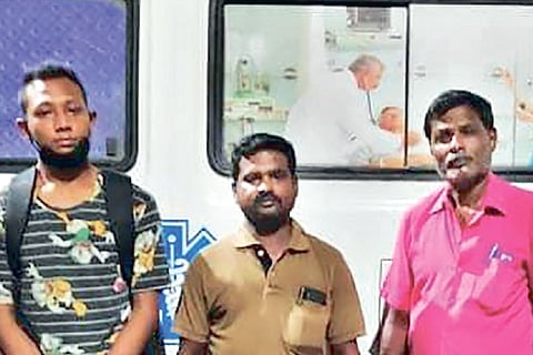 Jeyantjiran (C) and Chinnathambi (R)