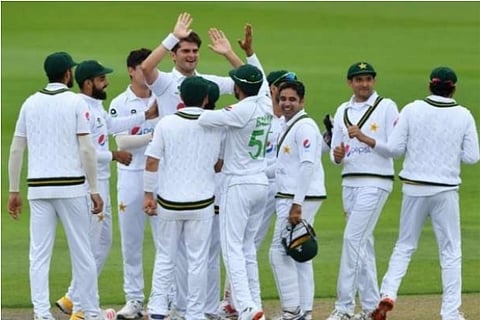 Eng v Pak 1st Test, Day 3: Pak lead by 244, Eng bowlers lead fightback