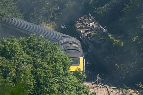 3 dead after passenger train derails in Scotland