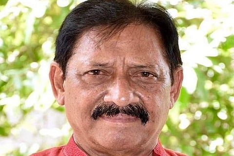 Chetan Chauhan cremated in Hapur with state honours