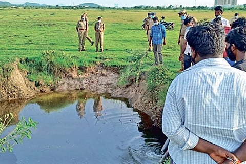 Police recover the body dumped inside a well in Oragadam