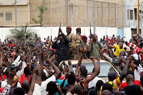 Mali soldiers promise election as region seeks way out of coup crisis