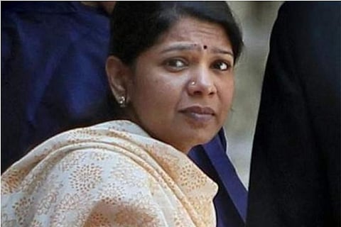 Kanimozhi promises to end ryots' woes if DMK returns to power