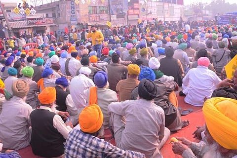 Azadpur Mandi partially opened amid farmers call for 'Bharat Bandh'