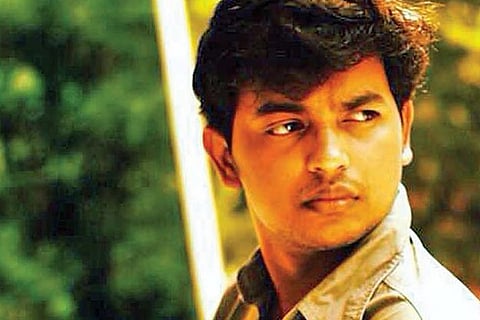 Vijay Kumar can pull off a teenager’s role with ease: Abbas