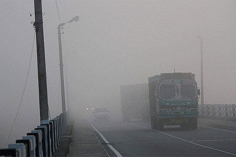 Dense fog in Jammu city, minus 13 in Leh