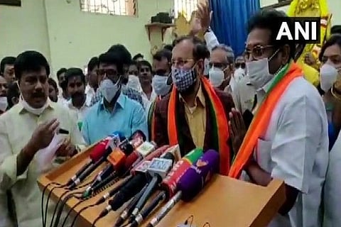 Makkal Needhi Maiam's general secretary A Arunachalam joining BJP (Photo: ANI)