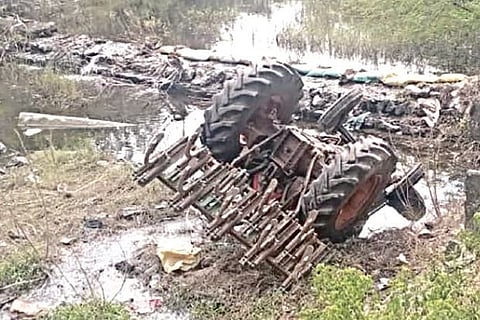 Tractor which fell into a pit near Maduranthakam
