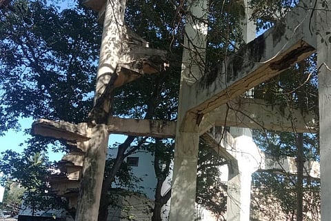 The dilapidated public water storage tank in Perungalathur