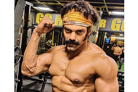 Arya stuns fans with ripped look in Pa Ranjith's next Tamil film