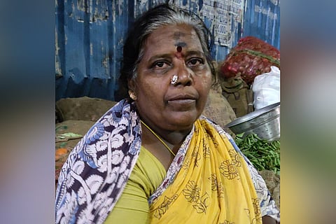 V Kuppurani (50), Vendor