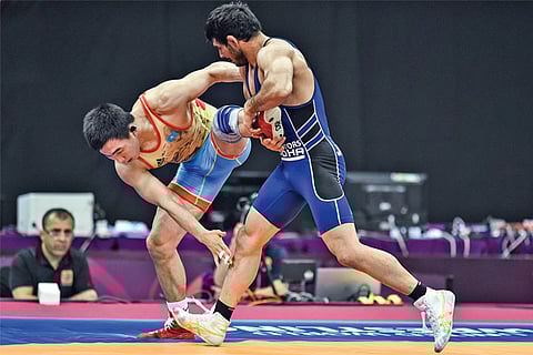 Jitender Kumar (in blue) during his final bout against Kazakhstan?s Daniyar Kaisanov