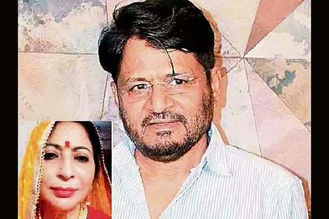 Raghubir Yadav's wife accuses him of fathering son with Sanjay Mishra's wife