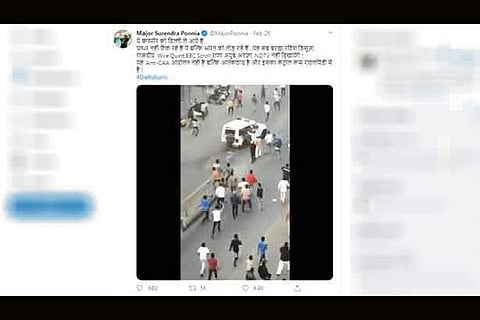 Did the Delhi Police flee from the protestors’ assault?