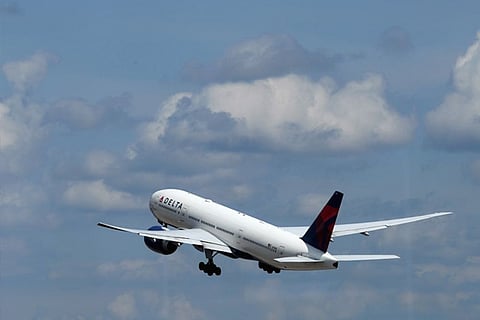 'Loud noise' diverts Las Vegas-Paris flight