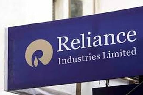 Manoj Modi, Meswanis in race to be RIL’s new MD