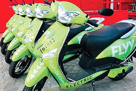 Rent e-scooters from Nandanam, Little Mount Metro stations at Re 1