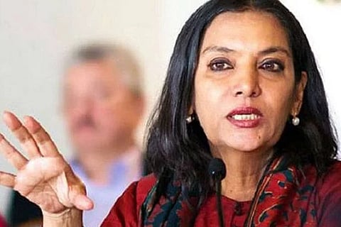 Car mishap: Shabana Azmi 'stable', FIR lodged against driver