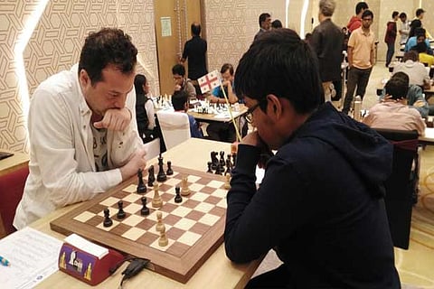 Sanket (right) defeated Pantsulaia Levan