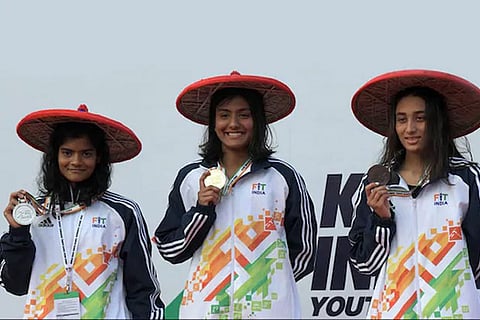 Khelo India Youth Games: West Bengal's Soubrity Mondal (c), Image courtesy: Twitter