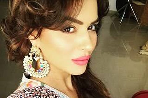 Aashka Goradia (Image courtesy: Twitter)