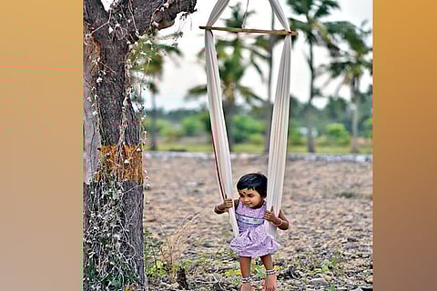 Handloom cradle cloth