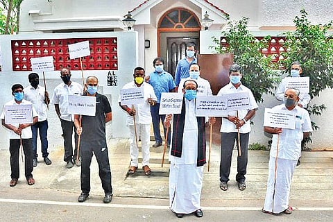 MDMK protest for bringing back Tamils stranded abroad