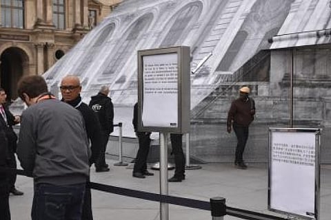Louvre reopens in Paris for 1st time since March