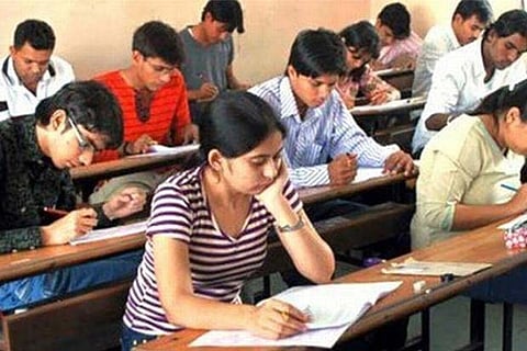 Karnataka varsities must complete final-year exams by Sept