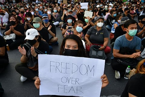 Hundreds of Thais protest, demanding government resignation
