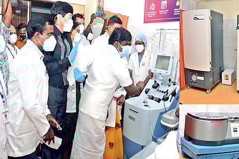Health Minister Vijaya Baskar inaugurating the plasma bank set up at RGGGH in Chennai on Wednesday