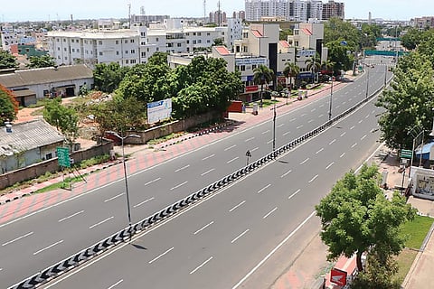 The arterial Avinashi Road, which usually witnesses heavy traffic, wore a deserted look on Sunday