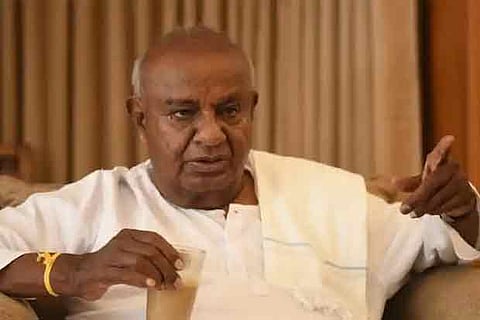 Deve Gowda threatens stir against Karnataka's new land law