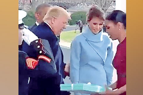 DeTect: Old video shows Obama ‘tossing away’ Melania’s gift