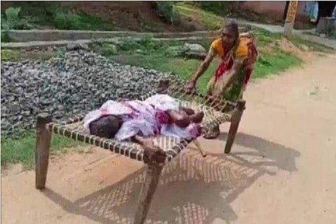 Odisha: video of 70-yr-old woman draging mother on cot to bank takes over the internet