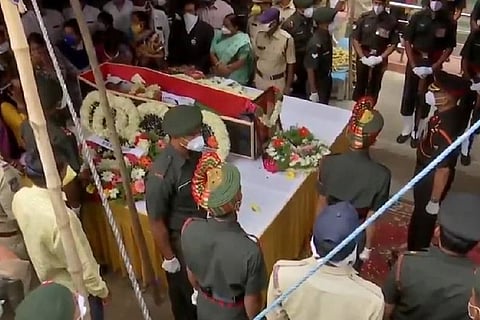 Telangana people bid tearful adieu to martyred Col Santosh Babu