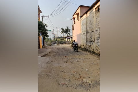 The road is in such a bad condition that ambulances also find it difficult to pass through the road
