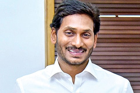 TN ministers call on AP CM Jagan Mohan Reddy