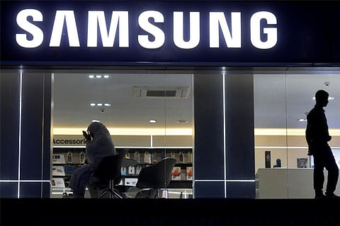 Fire breaks out at Samsung chip plant, production unaffected