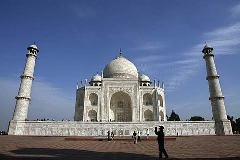 All central monuments and museums, including Taj Mahal, shut down