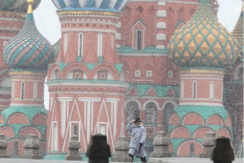 Russia weighs nationwide coronavirus lockdown as toll rises