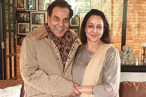 Hema Malini thanks fans on wedding anniversary with Dharmendra