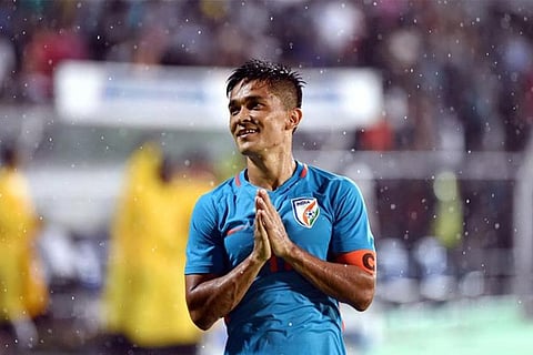 Chhetri helps fan get Netflix subscription, signed jersey