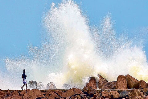 Chennai coastline witnessed rough waves due to Cyclone Amphan on Wednesday