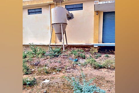 The closed massive seed processing unit at Wallajahpet