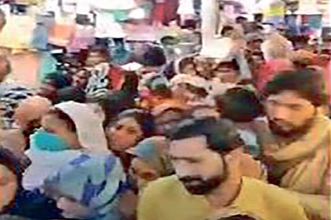 Detect: Video from Pak shared as lockdown violation in India