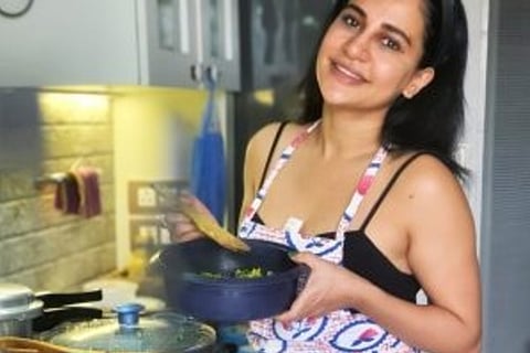 Lizaa Malik feeds people in need