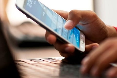 Mobile app to teach 100 sentences in different languages